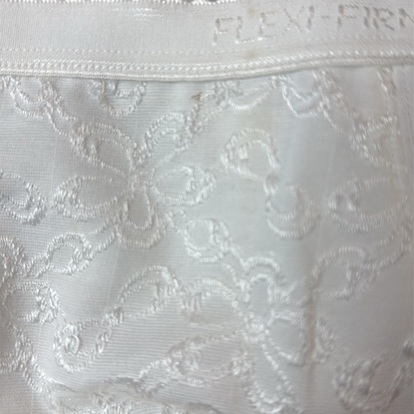 Flexees Firm Control Granny White Lace High Rise Panties Size XL New - Picture 6 of 6